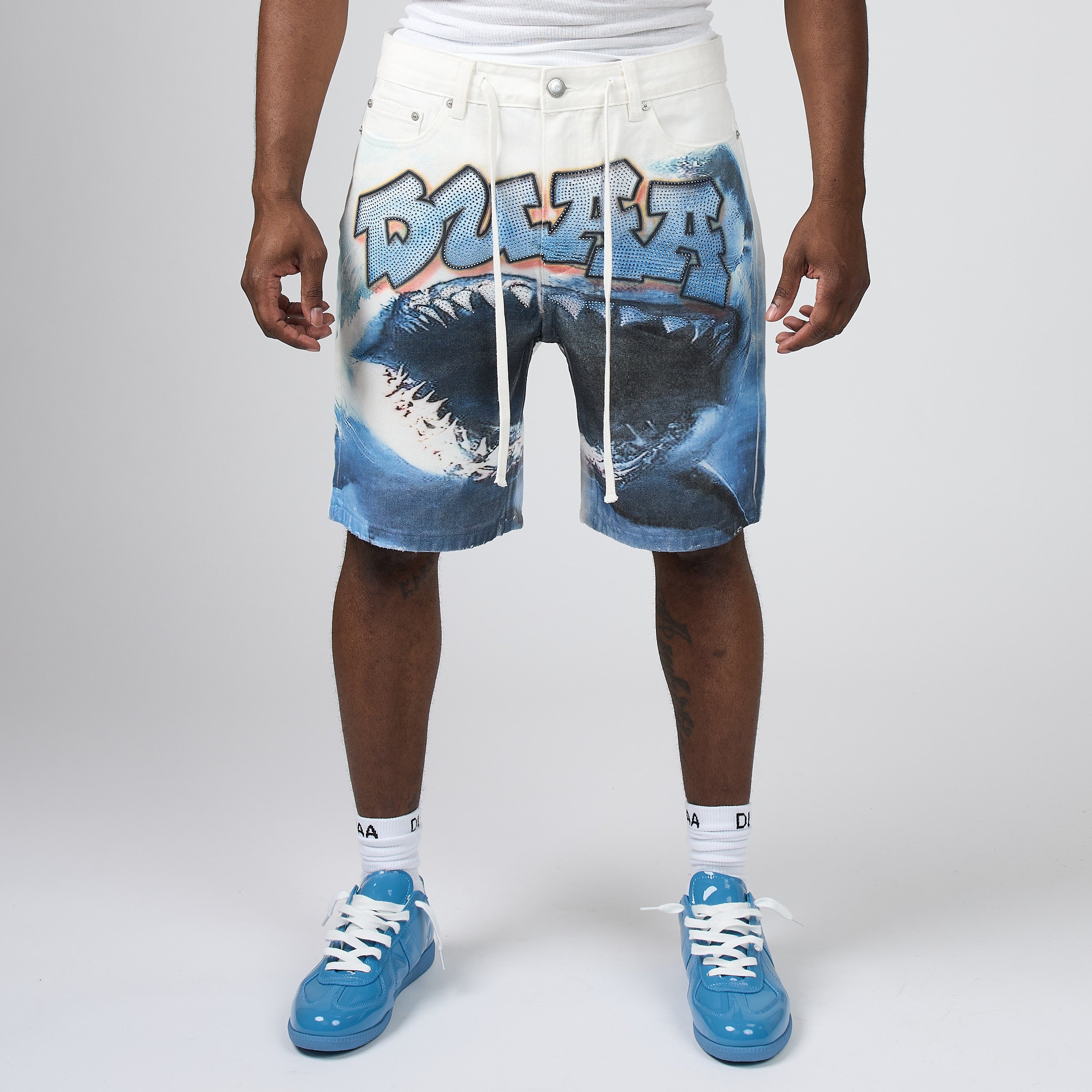 SHARK WHITE SHORT