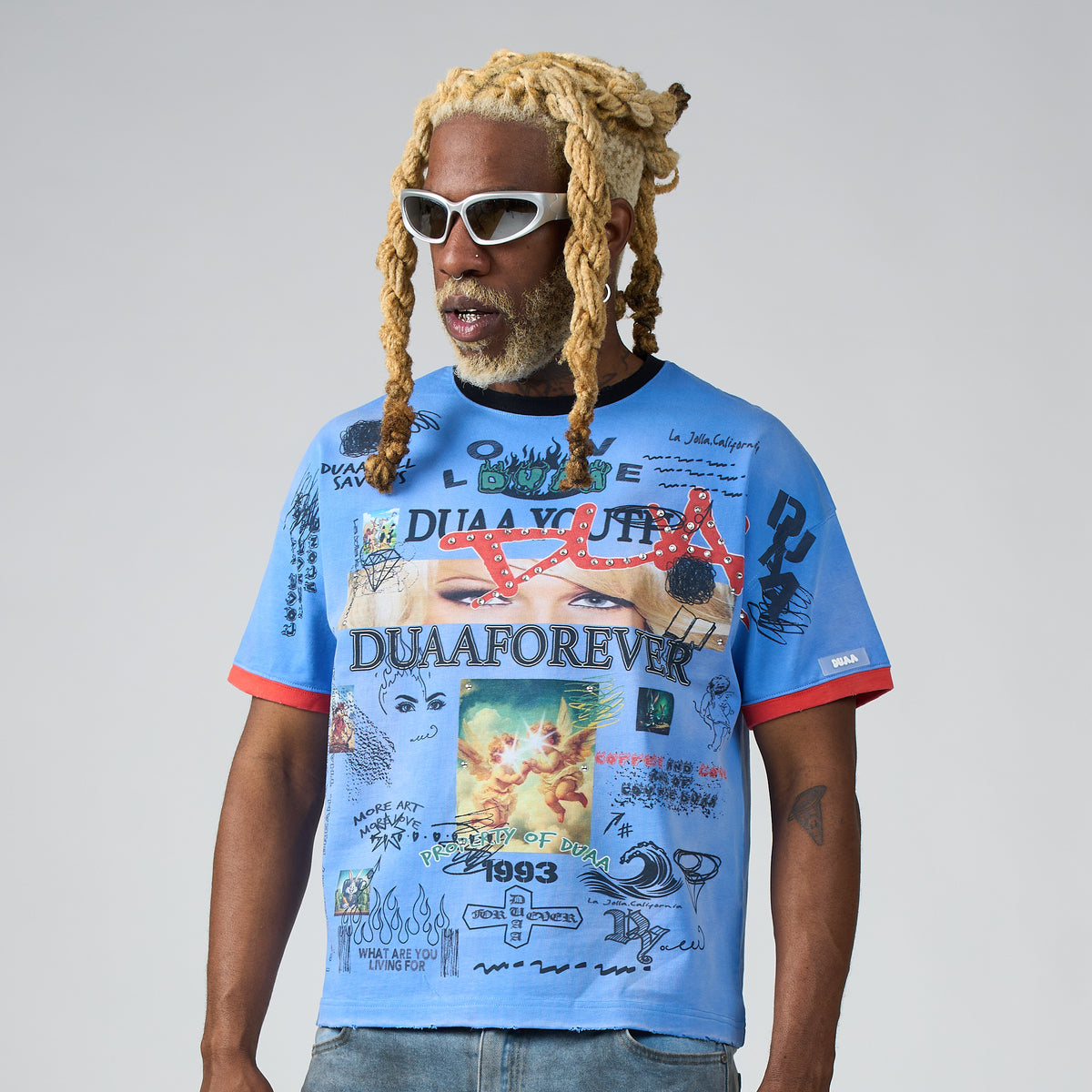 THOUGHTS TEE